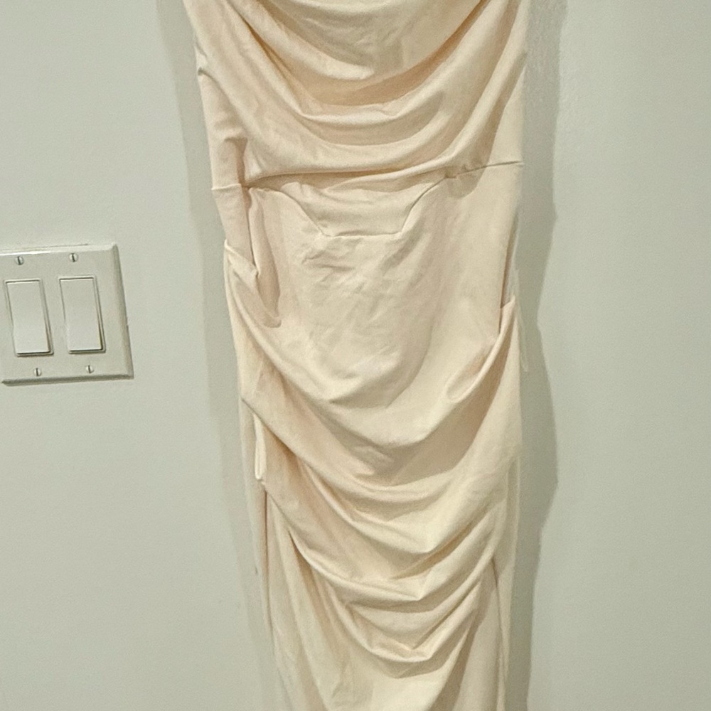 Ivory Ruched Body con formal dress XS